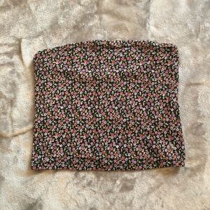 American Eagle Black Floral Crop Top S